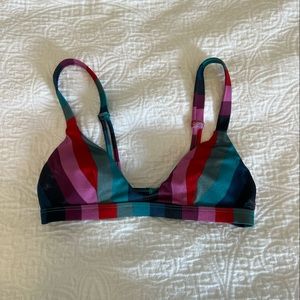 Billabong bikini top!
